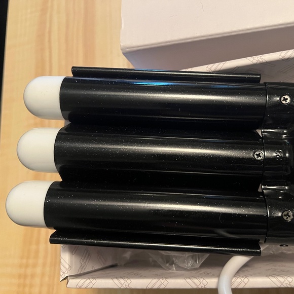 BONDI BOOST Wave Wand 3 Barrel Hair Waver 1" - Picture 2 of 4